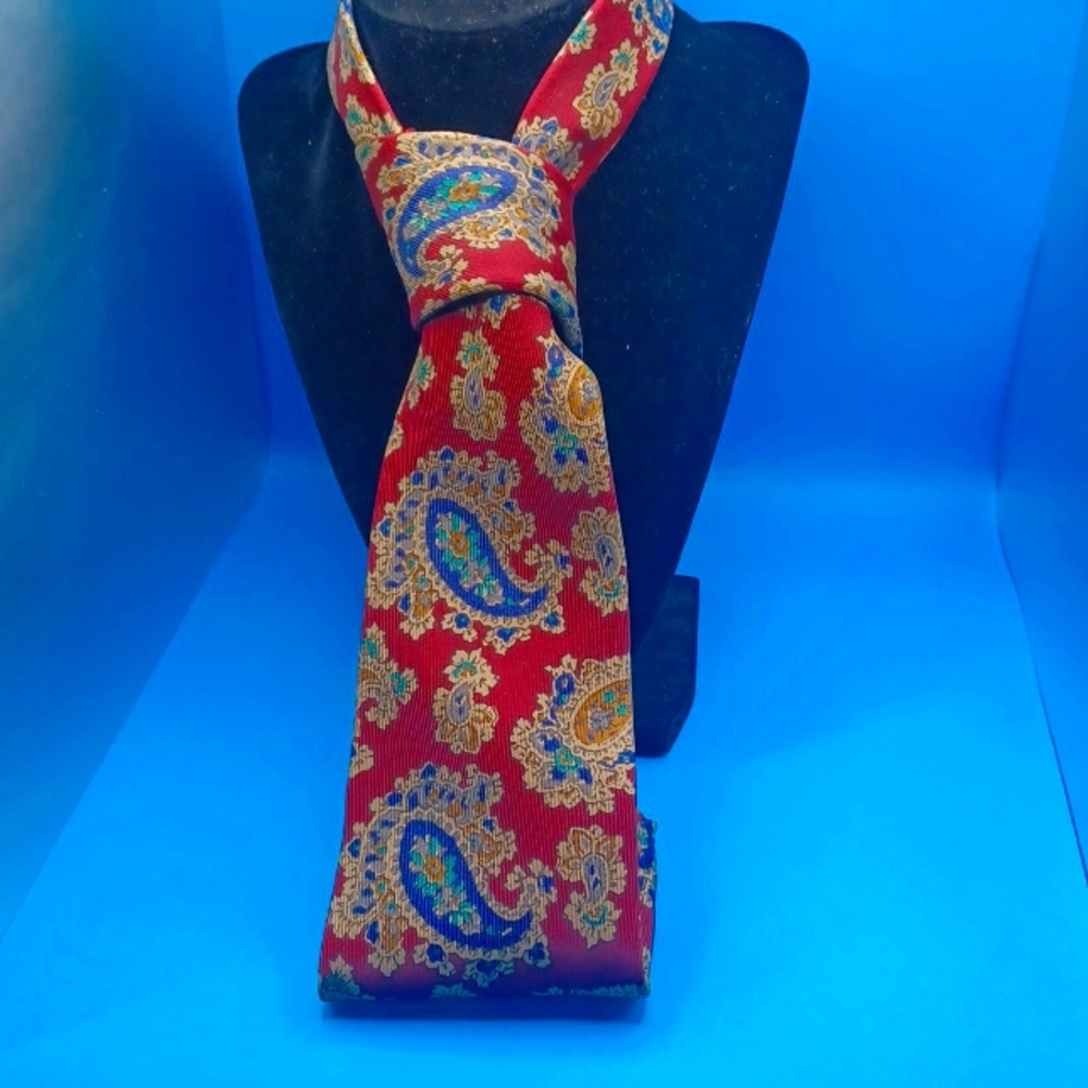 Hand sewn Robert Talbott necktie